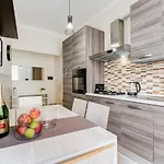 Bdc - Prestige 3bdr 3bath In Monti District
