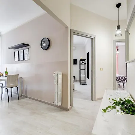 Bdc - Prestige 3bdr 3bath In Monti District Roma