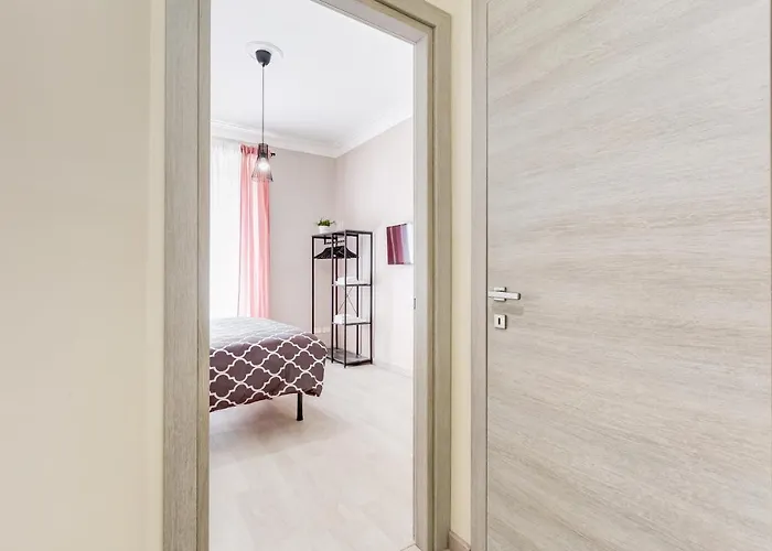 Bdc - Prestige 3bdr 3bath In Monti District Rome