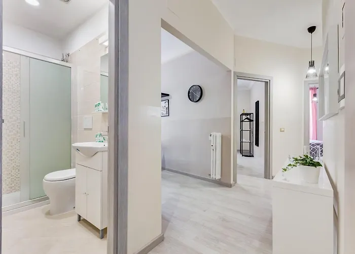 Bdc - Prestige 3bdr 3bath In Monti District * Rome