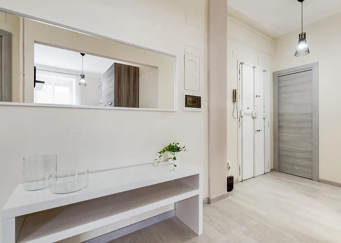 Bdc - Prestige 3bdr 3bath In Monti District * Rome