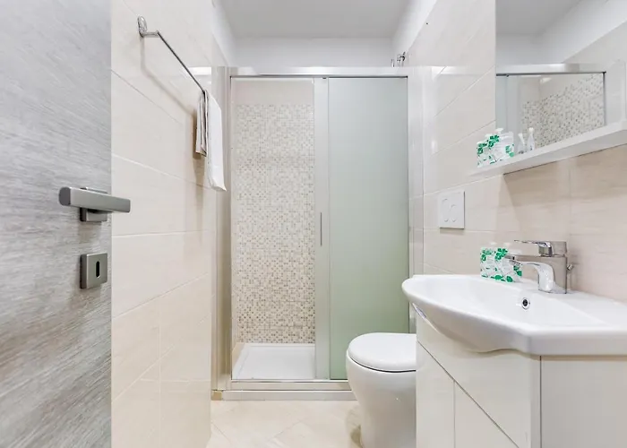 Apartment Bdc - Prestige 3bdr 3bath In Monti District Rome