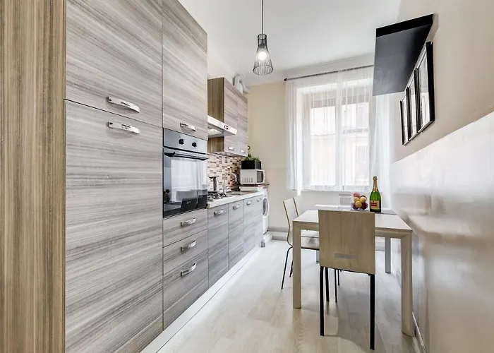 Apartment Bdc - Prestige 3bdr 3bath In Monti District *