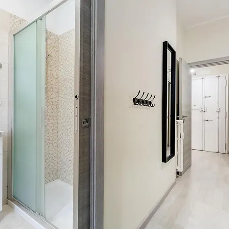 Apartment Bdc - Prestige 3bdr 3bath In Monti District Rome