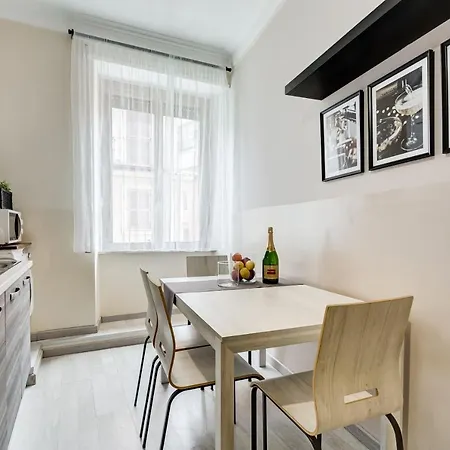 Apartment Bdc - Prestige 3bdr 3bath In Monti District Rome